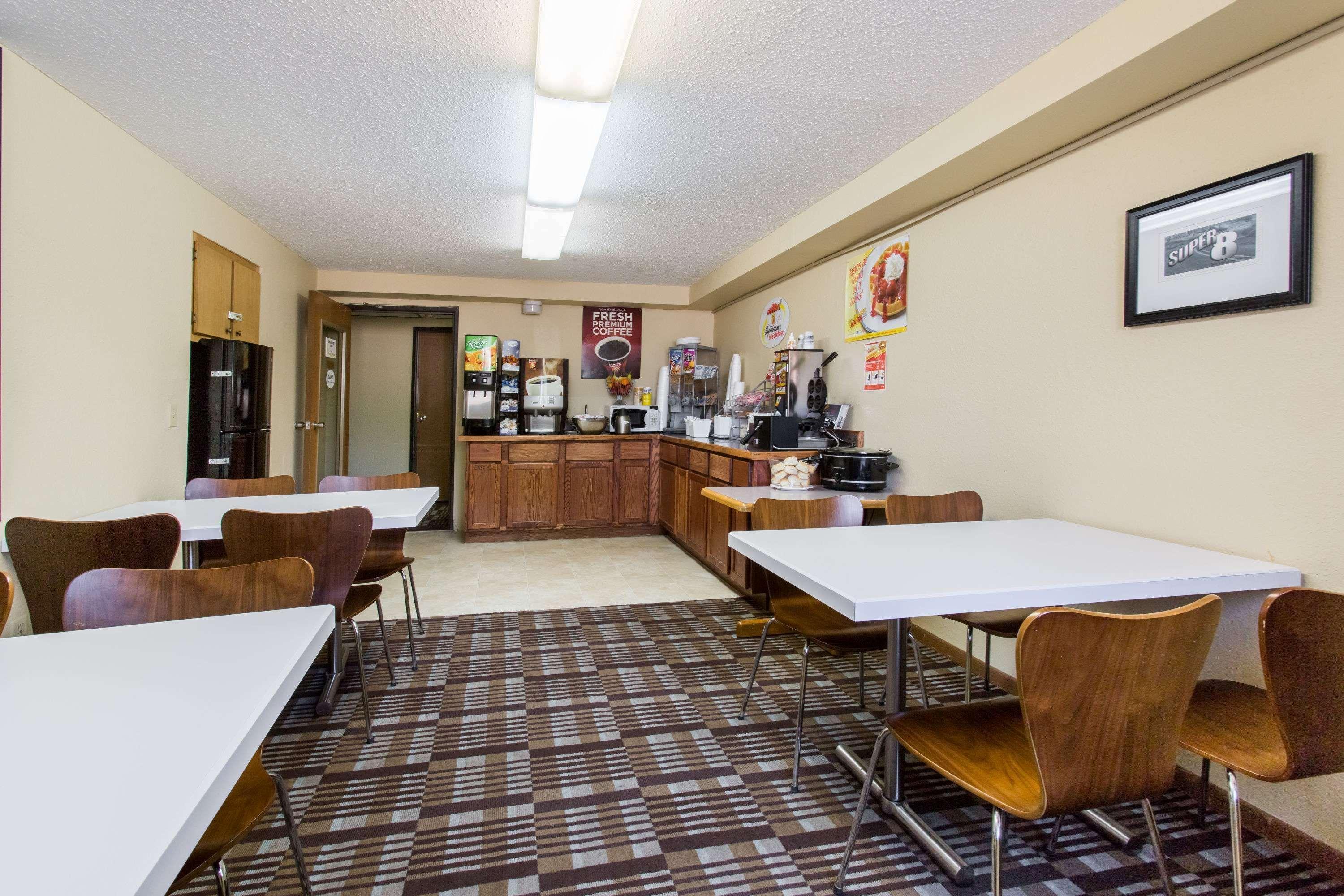 Super 8 By Wyndham Chadron Ne Exterior foto
